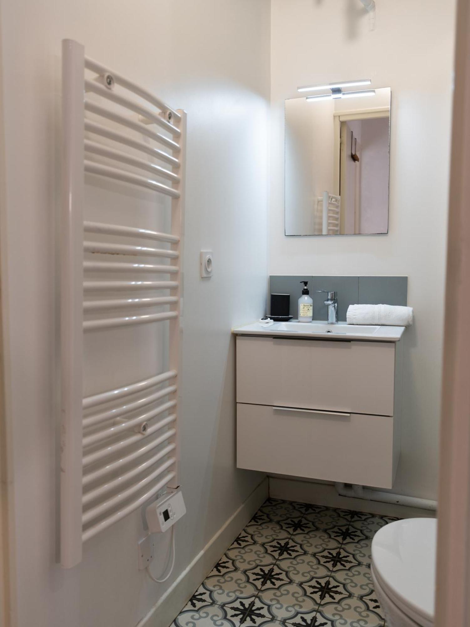 Le Refuge Urbain - Port A 2 Pas & Animaux Acceptes Apartment Тулон Екстериор снимка